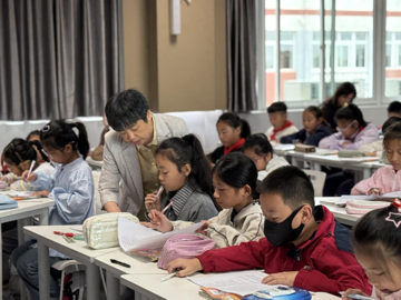太湖实验小学：撷一束智慧之光，照一路教学致远