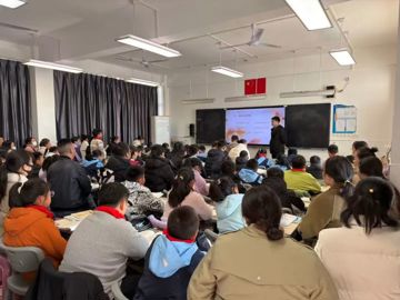 太湖实验小学：“伴”日相约 “育”见成长——家长开放日温情启幕